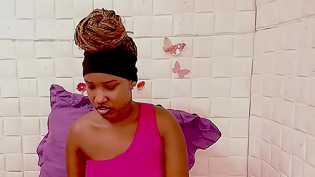 Snapshot of EroticSexyPrada chatting on March 4, 2026, 4:40 am EroticSexyPrada online show from March 4, 2026, 4:40 am