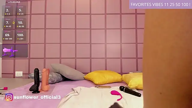 Snapshot of LissMonroe chatting on February 5, 2025, 10:51 am LissMonroe online show from February 5, 2025, 10:51 am