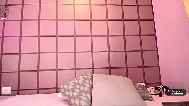 Snapshot of LissMonroe chatting on December 15, 2025, 10:52 am LissMonroe online show from December 15, 2025, 10:52 am