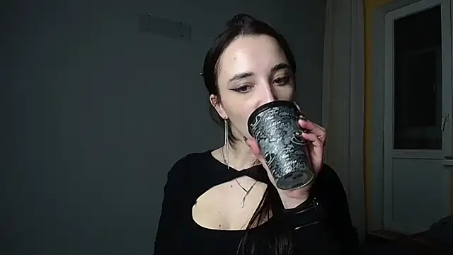 Eva Gloryy online show from January 23, 2025, 5:21 pm