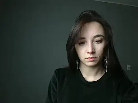 Eva Gloryy online show from March 3, 2025, 7:17 pm