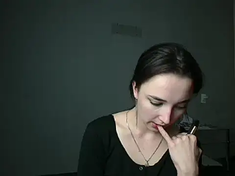 Eva Gloryy online show from March 7, 2025, 9:17 pm