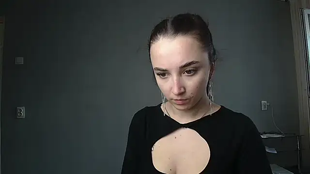 Eva Gloryy online show from March 21, 2025, 2:29 pm