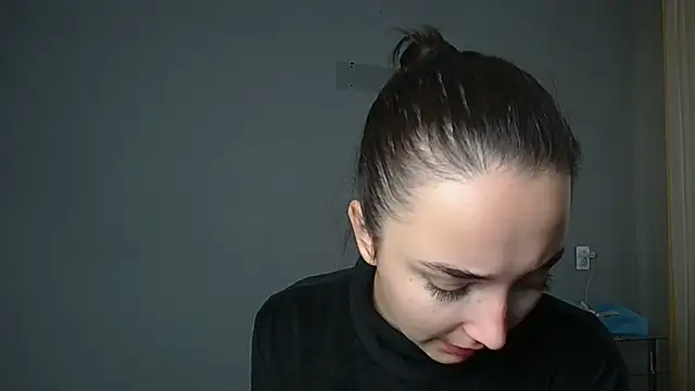 Eva Gloryy online show from September 29, 2025, 11:26 am