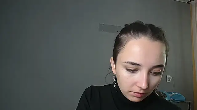 Eva Gloryy online show from October 12, 2025, 10:14 am