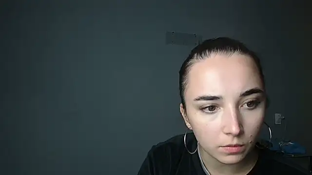 Eva Gloryy online show from October 31, 2025, 11:17 pm