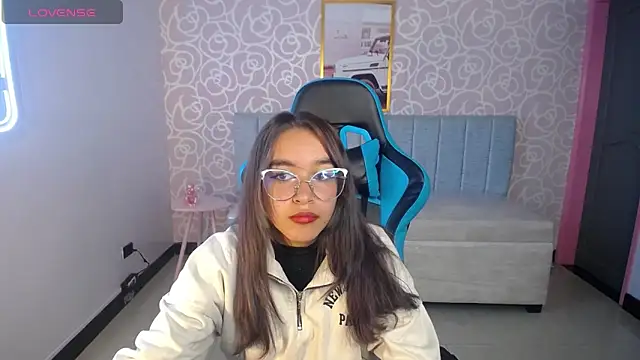 kassandra ch  online show from January 27, 2025, 4:43 pm