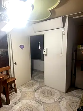 Lili  taylor online show from October 17, 2025, 11:18 pm