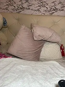 Lili  taylor online show from March 2, 2026, 5:08 am