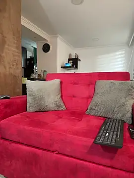 Snapshot of dereckgreen chatting on December 18, 2025, 12:55 pm dereckgreen online show from December 18, 2025, 12:55 pm