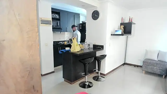 Snapshot of dereckgreen chatting on February 6, 2026, 9:18 pm dereckgreen online show from February 6, 2026, 9:18 pm