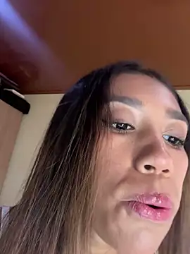 Snapshot of zoe_storm chatting on April 5, 2026, 8:28 pm zoe storm online show from April 5, 2026, 8:28 pm