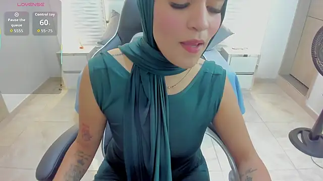 Zulema hamdi online show from November 10, 2025, 7:02 pm