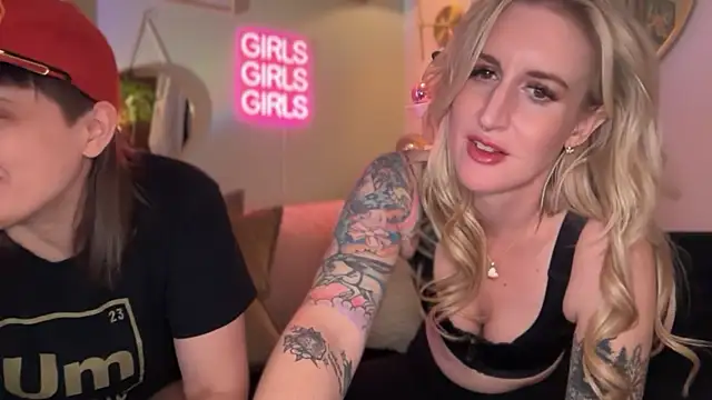 Snapshot of Officiallyonlytams chatting on February 15, 2026, 12:29 am Officiallyonlytams online show from February 15, 2026, 12:29 am