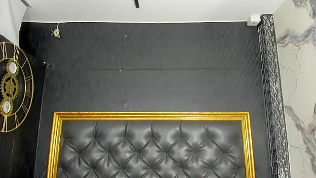 DalayMoore online show from November 3, 2025, 7:26 pm