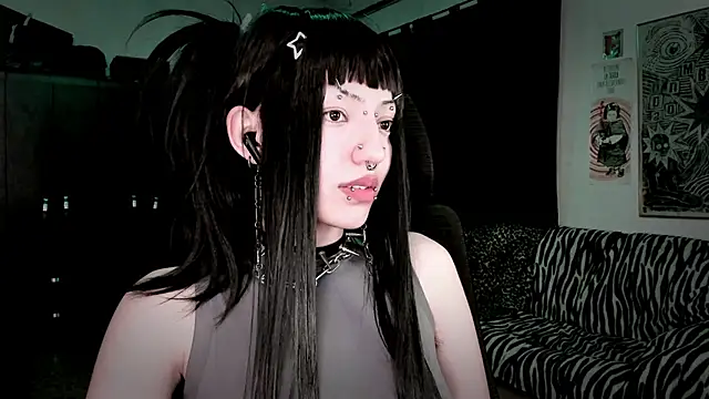 roxy toxic online show from March 4, 2026, 1:33 am