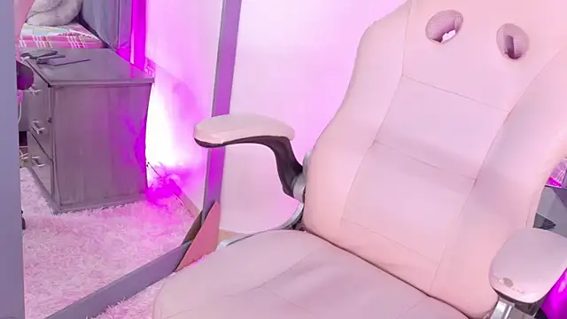 Snapshot of adry_moris chatting on March 18, 2025, 4:26 am adry moris online show from March 18, 2025, 4:26 am