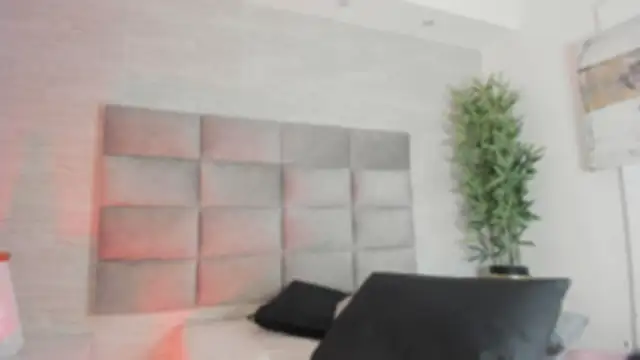 DannaJhonson1 online show from April 7, 2026, 7:58 pm