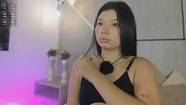 DannaJhonson1 online show from May 22, 2026, 7:19 pm