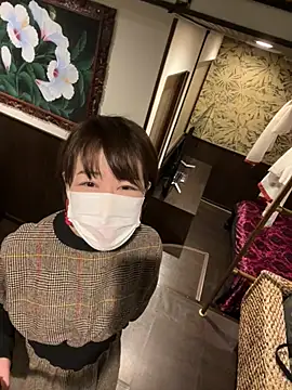 Snapshot of daako_oO chatting on February 23, 2026, 5:49 am daako oO online show from February 23, 2026, 5:49 am