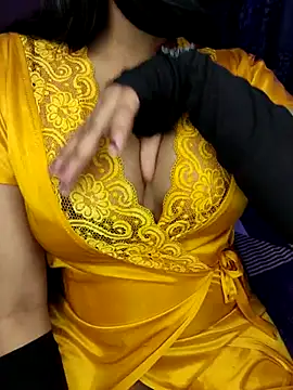 Snapshot of Love_Evaa chatting on February 14, 2025, 4:41 pm Love Evaa online show from February 14, 2025, 4:41 pm