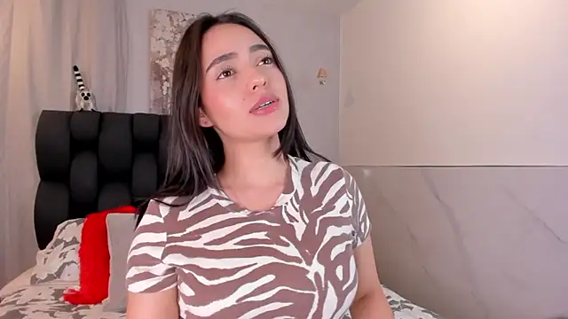 Snapshot of miss_hellen2 chatting on May 7, 2026, 3:01 am miss hellen2 online show from May 7, 2026, 3:01 am