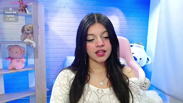 ashley cute77 online show from November 24, 2025, 10:59 am