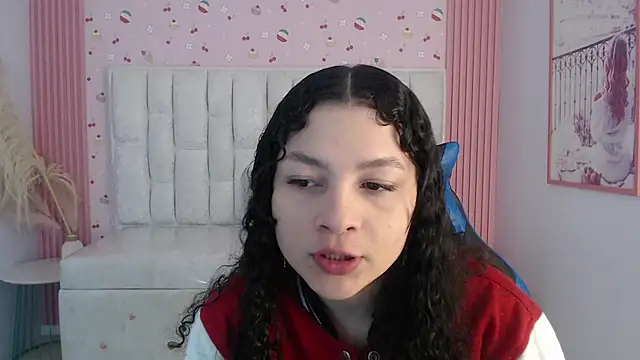 Snapshot of shalon_diaz_s chatting on December 21, 2025, 1:07 pm shalon diaz s online show from December 21, 2025, 1:07 pm