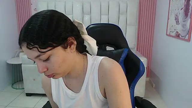 Snapshot of shalon_diaz_s chatting on January 8, 2026, 1:02 pm shalon diaz s online show from January 8, 2026, 1:02 pm