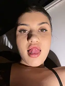 hdhehrv online show from February 22, 2025, 10:52 pm