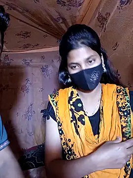 Snapshot of Hot_couple_1 chatting on February 15, 2026, 4:25 pm Hot couple 1 online show from February 15, 2026, 4:25 pm