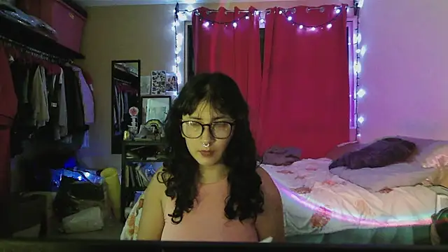 Snapshot of GinnyDelice chatting on July 1, 2026, 2:13 am GinnyDelice online show from July 1, 2026, 2:13 am