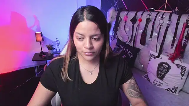 victoria  floyd online show from March 25, 2026, 8:59 pm