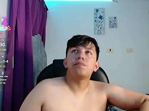 Snapshot of Alan_red chatting on November 12, 2025, 1:17 am Alan red online show from November 12, 2025, 1:17 am