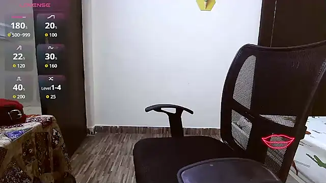 Snapshot of night_queen07 chatting on September 22, 2025, 6:43 pm night queen07 online show from September 22, 2025, 6:43 pm