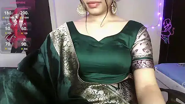 Snapshot of night_queen07 chatting on December 1, 2025, 6:57 pm night queen07 online show from December 1, 2025, 6:57 pm