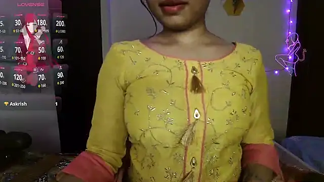 Snapshot of night_queen07 chatting on December 2, 2025, 6:47 pm night queen07 online show from December 2, 2025, 6:47 pm