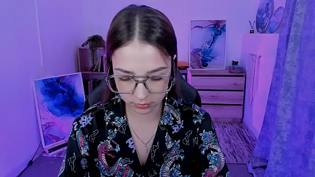 Snapshot of PamBeesly chatting on February 9, 2025, 11:14 am PamBeesly online show from February 9, 2025, 11:14 am