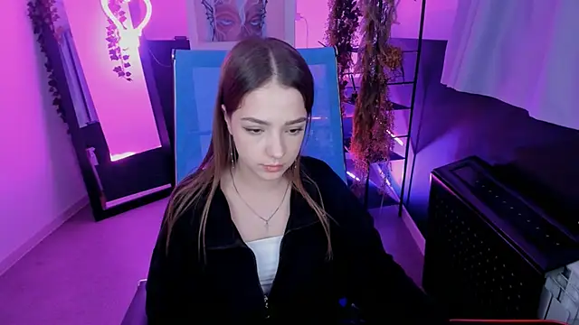 Snapshot of PamBeesly chatting on March 8, 2025, 11:16 am PamBeesly online show from March 8, 2025, 11:16 am