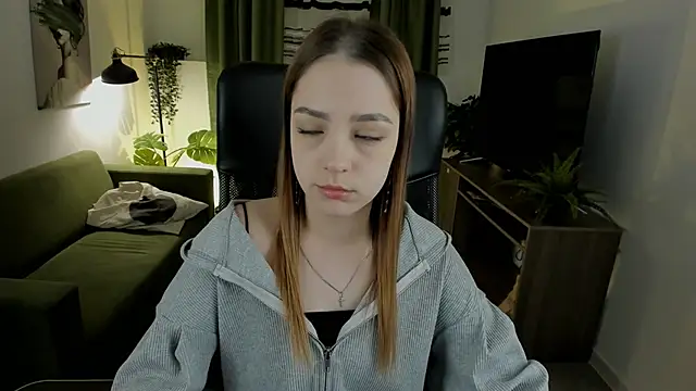 Snapshot of PamBeesly chatting on March 19, 2025, 8:12 am PamBeesly online show from March 19, 2025, 8:12 am