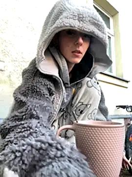 Ciara2004 online show from December 2, 2025, 7:36 am