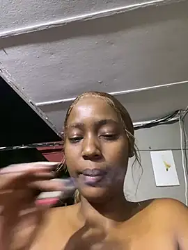 Snapshot of Spicey-CheekssX chatting on January 31, 2025, 1:43 am Spicey-CheekssX online show from January 31, 2025, 1:43 am