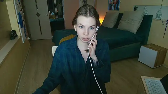 Snapshot of ReginaSparkle chatting on October 24, 2025, 5:53 pm ReginaSparkle online show from October 24, 2025, 5:53 pm