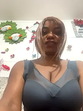 SaraYedid17 online show from October 19, 2025, 3:34 pm