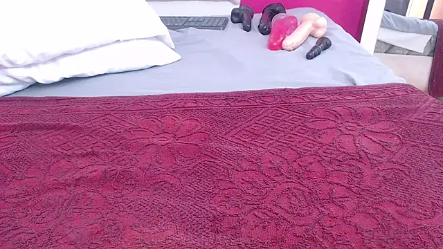 tinyy whore18 online show from January 20, 2025, 5:37 pm