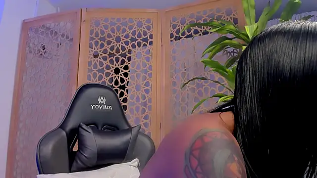 sophierooy22 online show from February 6, 2025, 2:58 pm