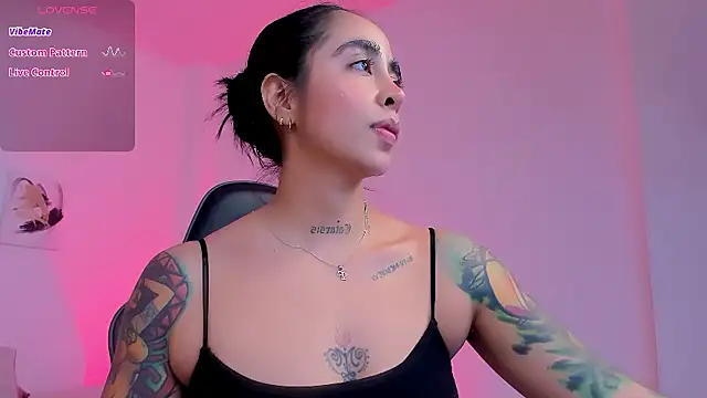 sophierooy22 online show from September 25, 2025, 12:36 am