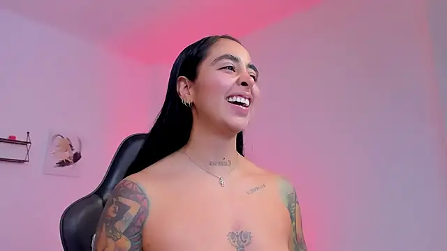 sophierooy22 online show from September 30, 2025, 7:41 pm