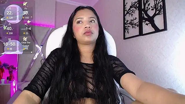 Sophia waalker  1 online show from March 10, 2025, 6:56 pm