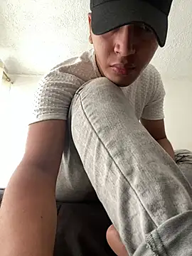 Diegosavage3 online show from February 25, 2025, 9:13 pm